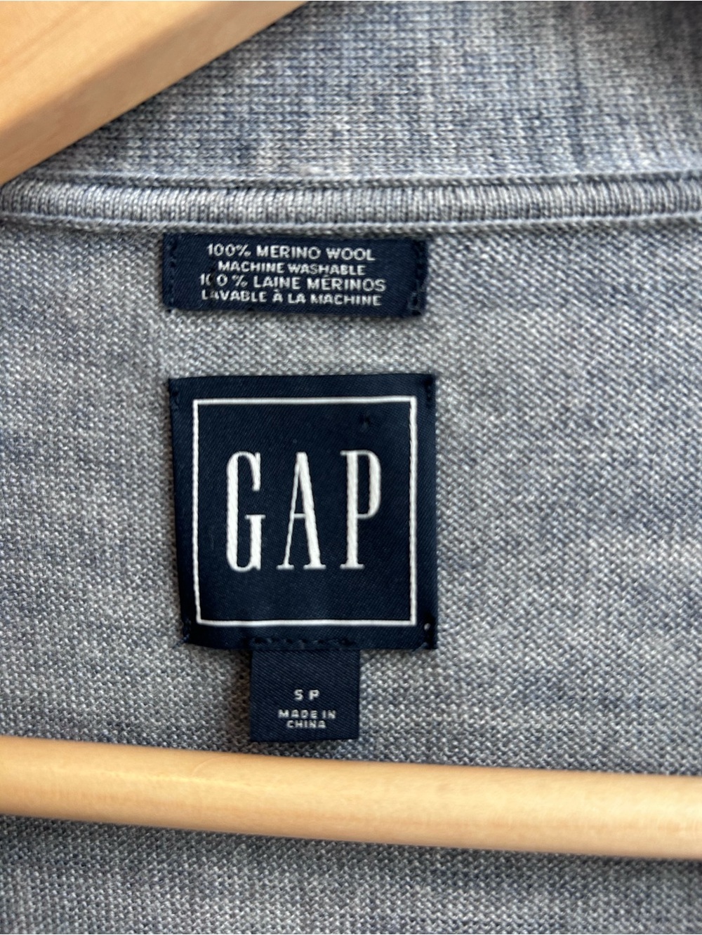 GAP Women's Gray Button-Up V-Neck Cardigan - Picture 8 of 9